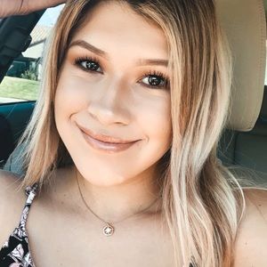 Meet your Posher, Lexi